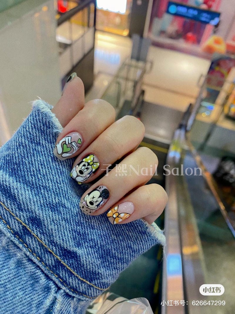 59+ mẫu nail chuột Mickey dễ thương, nổi bật cho nàng mê hoạt hình 20 Mau Mong Ve Chuot Micket Cute Dang Yeu