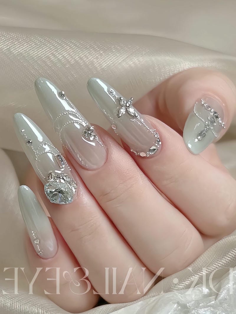 20+ Mẫu Nail Sinh Nhật Đẹp Nhất 2025 Bạn Không Nên Bỏ Lỡ 24 Mau Nail Sinh Nhat Tone Thach Xanh Dinh Da Dep