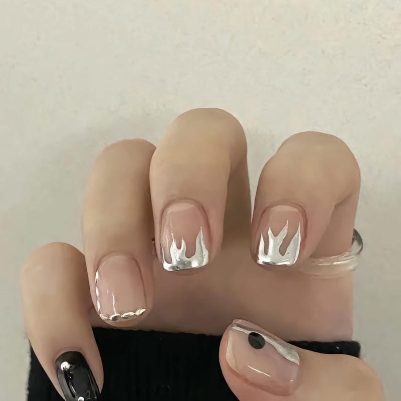 20+ mẫu nail ngọn lửa độc đáo, cá tính cực cháy cho nàng phá cách 6 Mau Nail Ve Ngon Lua Form Ngan Don Gian