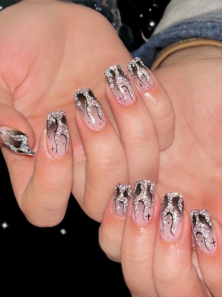 20+ mẫu nail ngọn lửa độc đáo, cá tính cực cháy cho nàng phá cách 16 Mau Nail Ve Ngon Lua Nhu Flash Bac Sang Tay 766x1024