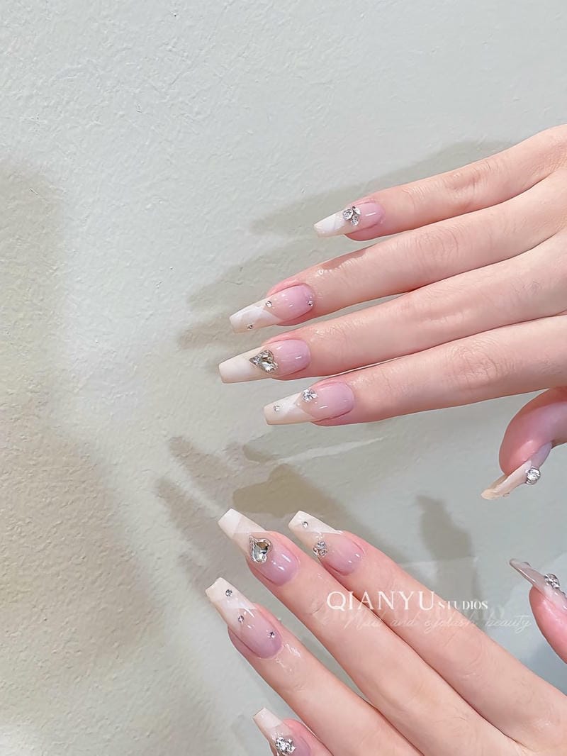 20+ Mẫu Nail Sinh Nhật Đẹp Nhất 2025 Bạn Không Nên Bỏ Lỡ 20 Nail Sinh Nhat Form Vuong Dai Dinh Da Don Gian
