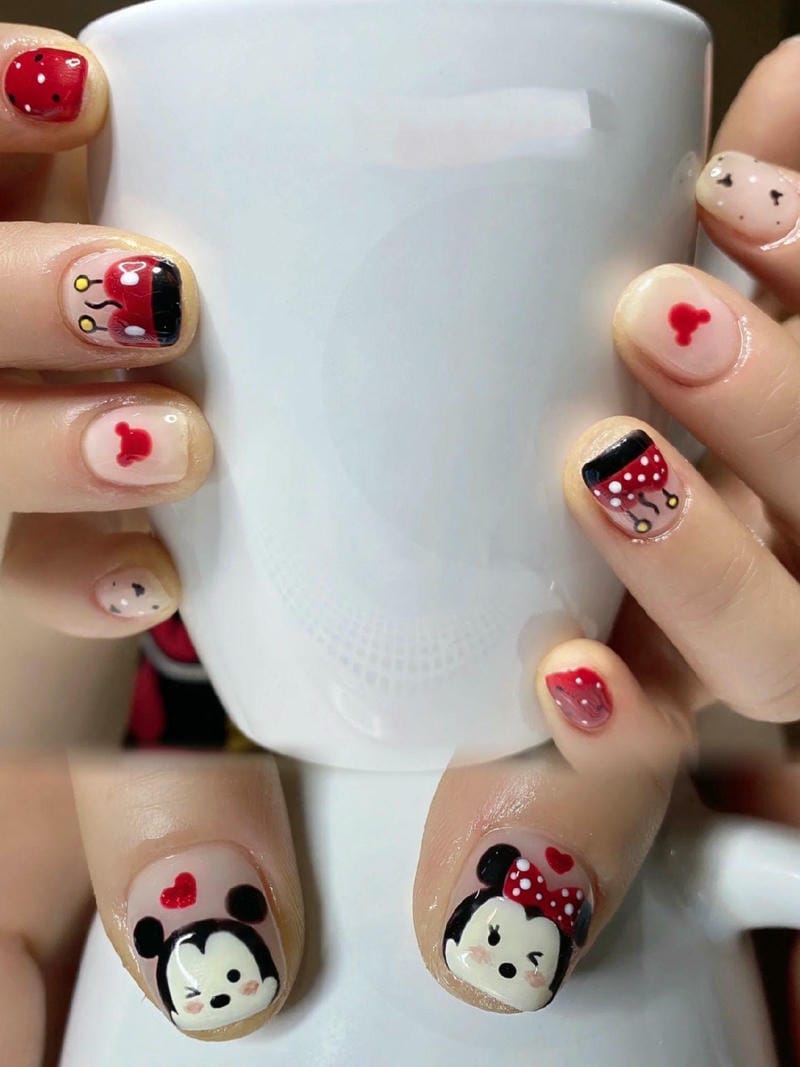 59+ mẫu nail chuột Mickey dễ thương, nổi bật cho nàng mê hoạt hình 18 Naill Mickey Tone Den Do