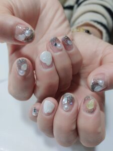 Mẫu Nail Vỏ Sò Ngọc Trai: 30+ Thiết Kế Sang Trọng Cho Nàng 9 Mau Nail Vo So Ngoc Trai (1)