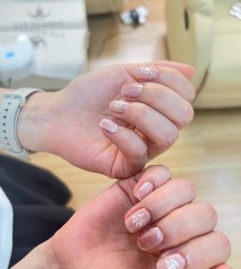 Mẫu Nail Vỏ Sò Ngọc Trai: 30+ Thiết Kế Sang Trọng Cho Nàng 8 Mau Nail Vo So Ngoc Trai (13)
