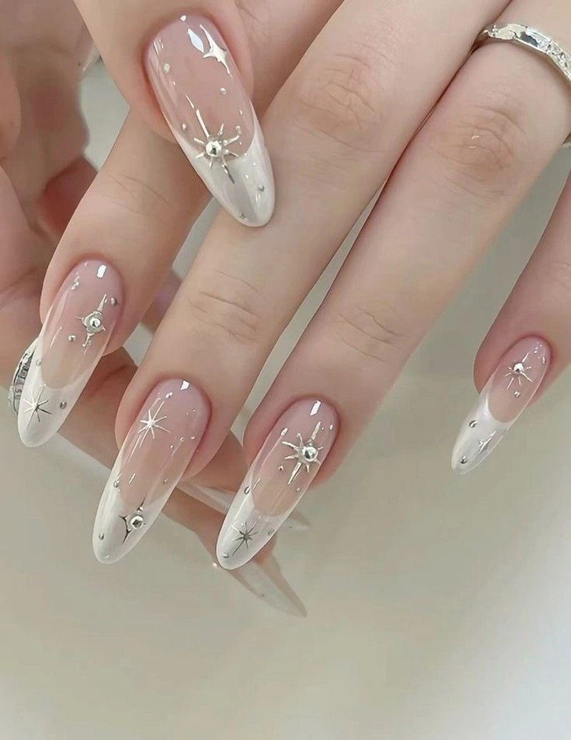 50+ Mẫu nail Tay kỷ yếu hot trend đẹp nhất năm 2025 15 Nail Ky Yeu 15