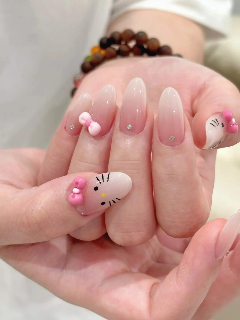 50+ Mẫu nail Tay kỷ yếu hot trend đẹp nhất năm 2025 19 Nail Ky Yeu 33
