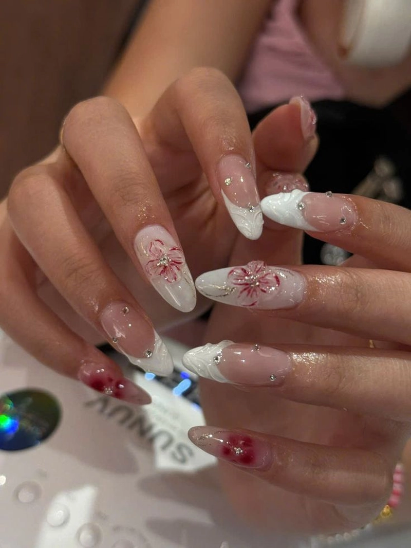 50+ Mẫu nail Tay kỷ yếu hot trend đẹp nhất năm 2025 21 Nail Ky Yeu 7