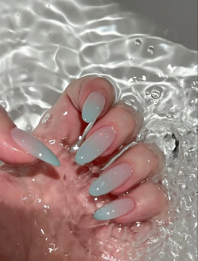 30 Mẫu nail xanh dương pastel nhẹ nhàng cho nàng bánh bèo 9 Nail Xanh Duong 15