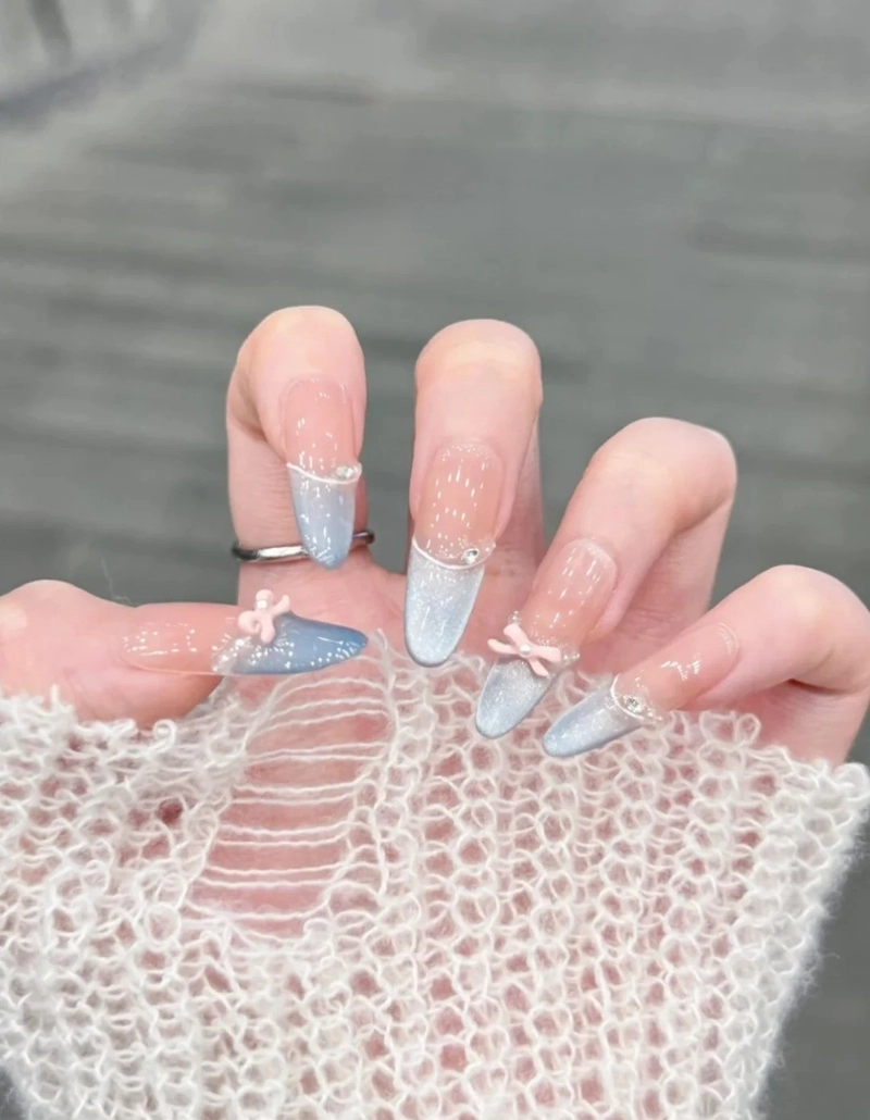30 Mẫu nail xanh dương pastel nhẹ nhàng cho nàng bánh bèo 13 Nail Xanh Duong 26