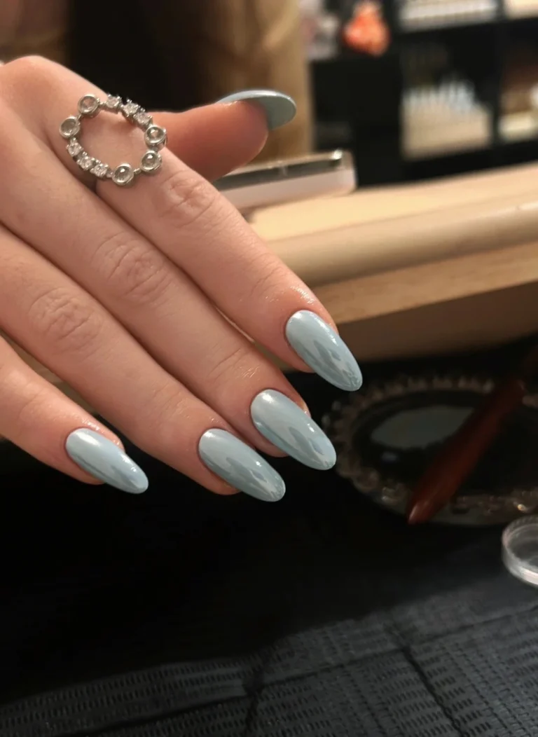 30 Mẫu nail xanh dương pastel nhẹ nhàng cho nàng bánh bèo 29 Nail Xanh Duong 28 768x1052