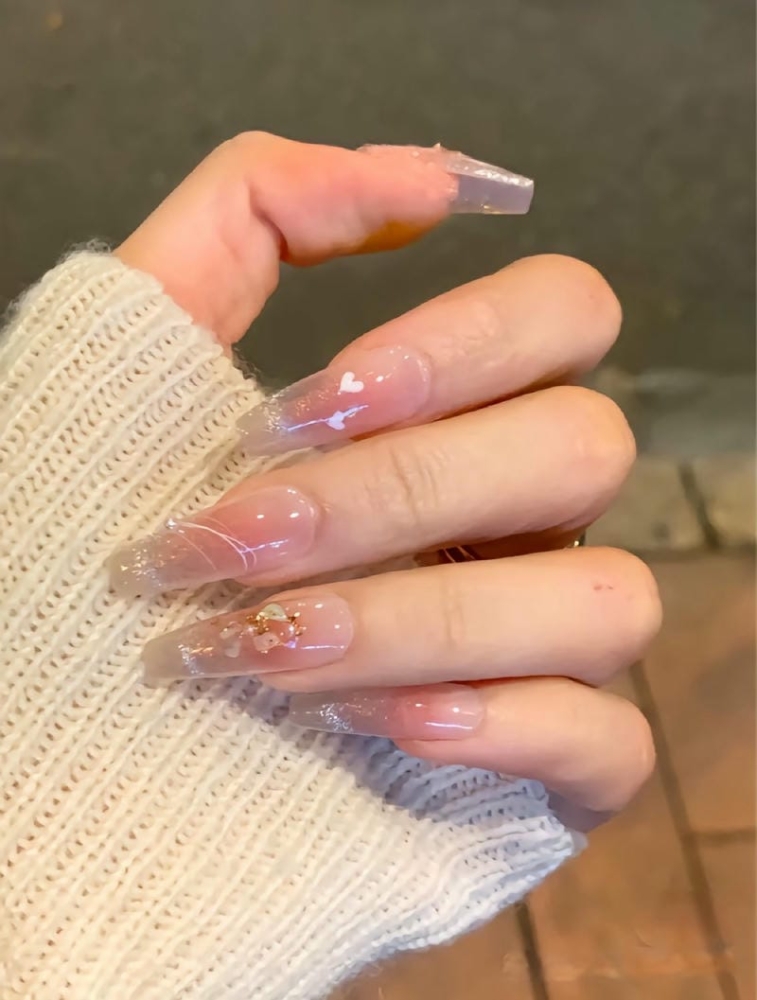 Top những mẫu nail móng thang vuông hiện đại sắc sảo, tôn dáng tay 8 Mau Mong Thang Mau Hong Thach Nhe Nhang 2
