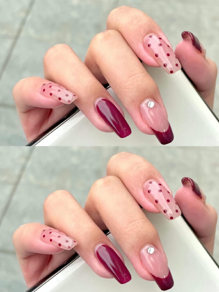 Top 10 mẫu nail chấm bi trẻ trung, sang chảnh hot nhất hiện nay 15 Mau Nail Cham Bi Tone Do Tim Dep