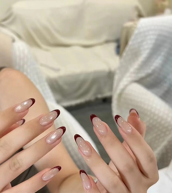 🌺 Mẫu Nail Đỏ Trắng – Sự Kết Hợp “Cháy Phết” Cho Mọi Phong Cách 🌺 20 Mau Nail Do Trang Dinh Da Noi Bat