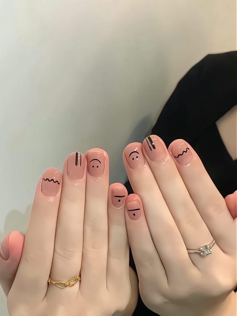 Mẫu nail mặt cười đẹp, dễ thương: Gợi ý hot trend năm 2025 Mau Nail Mat Cuoi Don Gian
