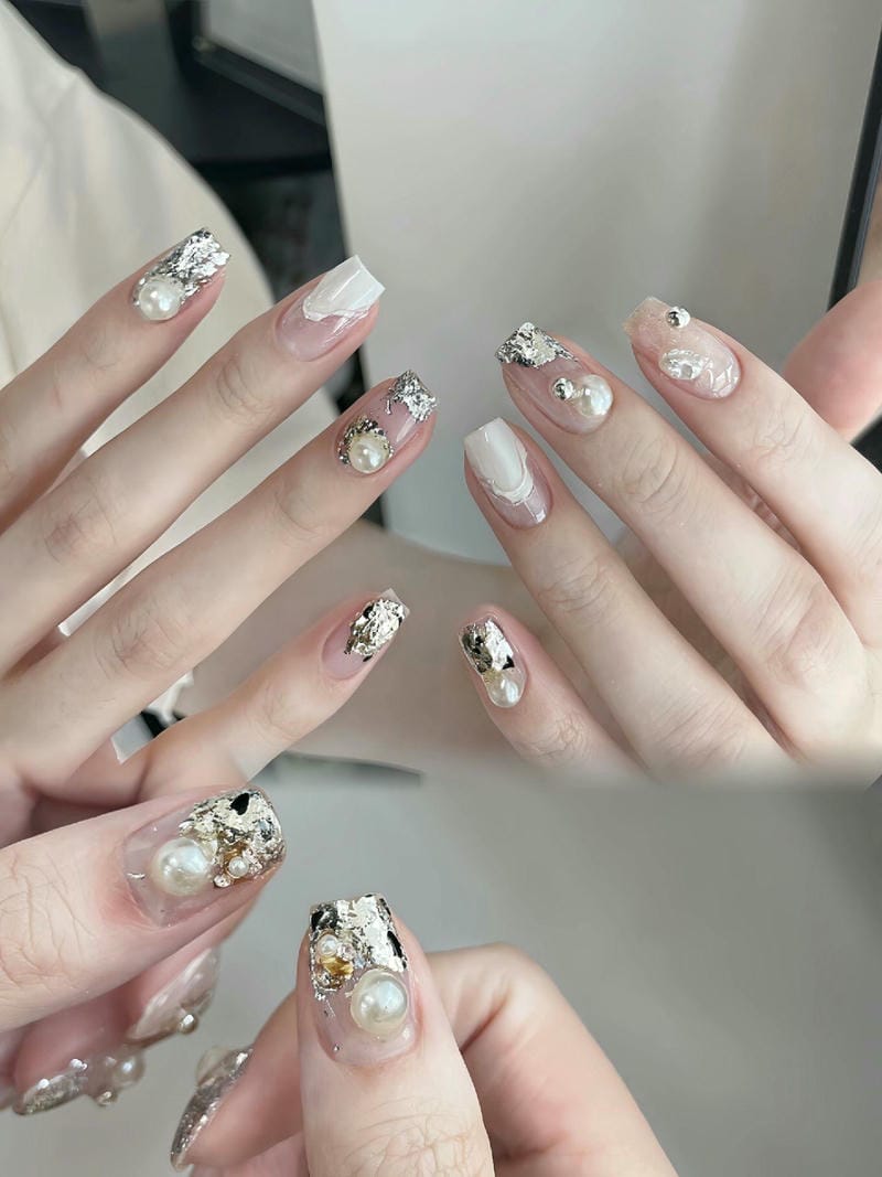 Mẫu Nail Màu Bạc 50+ Thiết Kế Sang Trọng & Cuốn Hút 2025 Mau Nail Mau Bac Mix Mau Xinh Xan