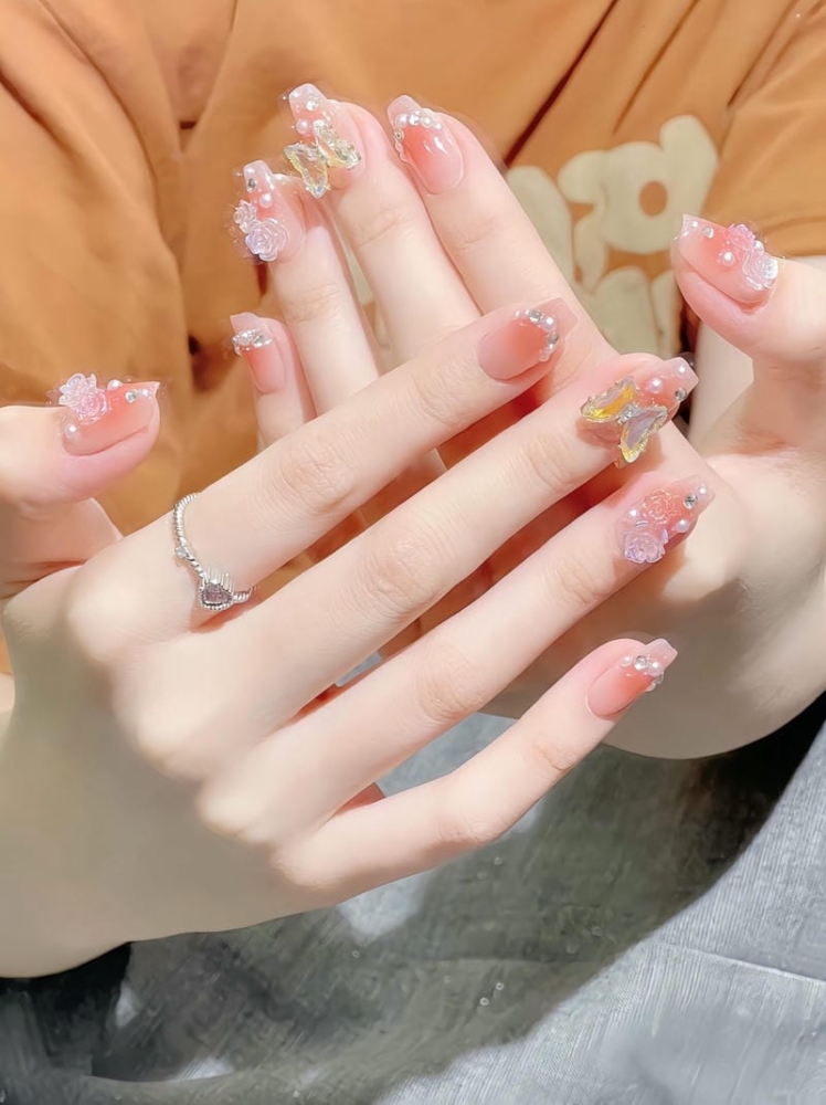 Top 25 mẫu nail bướm vẽ xinh đẹp, quyến rũ và ấn tượng 8 Mau Nail Mau Hong Thach Dinh Charm Buom