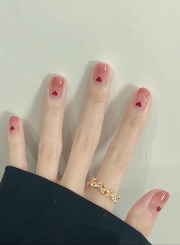 Bộ Sưu Tập Mẫu Nail Trái Tim Đơn Giản Và Đẹp Mê Hồn Cho Các Nàng 8 Mau Nail Ombre Ket Hop Ve Trai Tim