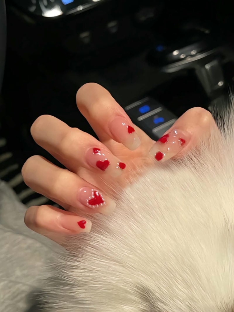 Bộ Sưu Tập Mẫu Nail Trái Tim Đơn Giản Và Đẹp Mê Hồn Cho Các Nàng 12 Mau Nail Ve Trai Tim Do Ket Hop Gan Ngoc Trai Xinh Xan