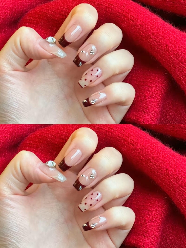 Top 10 mẫu nail chấm bi trẻ trung, sang chảnh hot nhất hiện nay 16 Nail Cham Bi French Dau Mong Do Noi Bat