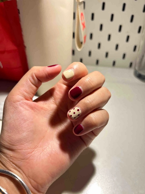 🌺 Mẫu Nail Đỏ Trắng – Sự Kết Hợp “Cháy Phết” Cho Mọi Phong Cách 🌺 6 Nail Mau Do Trang Cho Nang Thich Su Noi Bat