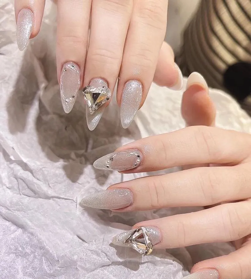 Những Mẫu Nail Đẹp Đơn Giản 2025 Mau Nail Dep Sang Chanh 3 Jpg 1702536375 14122023134615