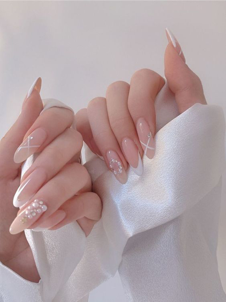 Những Mẫu Nail Đẹp Đơn Giản 2025 Mau Nail Dep Sang Chanh 31 Jpg 1702537736 14122023140856