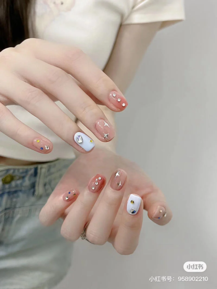 Những Mẫu Nail Đẹp Đơn Giản 2025 Mau Nail Dinh Da 11 125e60fb7ff2492680b6f7ad23a4a0b2