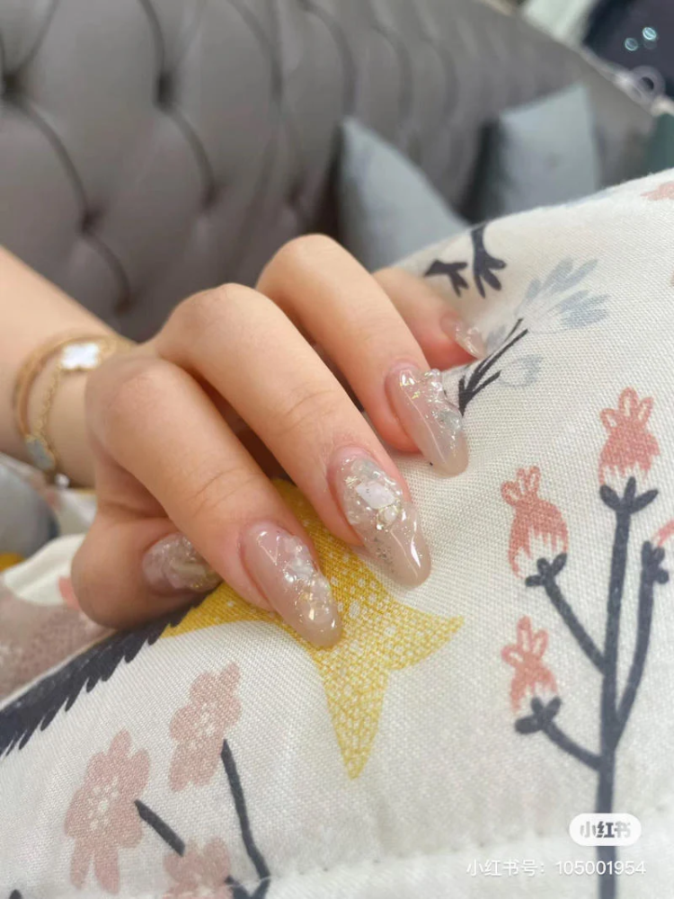 Những Mẫu Nail Đẹp Đơn Giản 2025 Mau Nail Dinh Da 1 90bdec1a12d840a2b739fe921184e92c