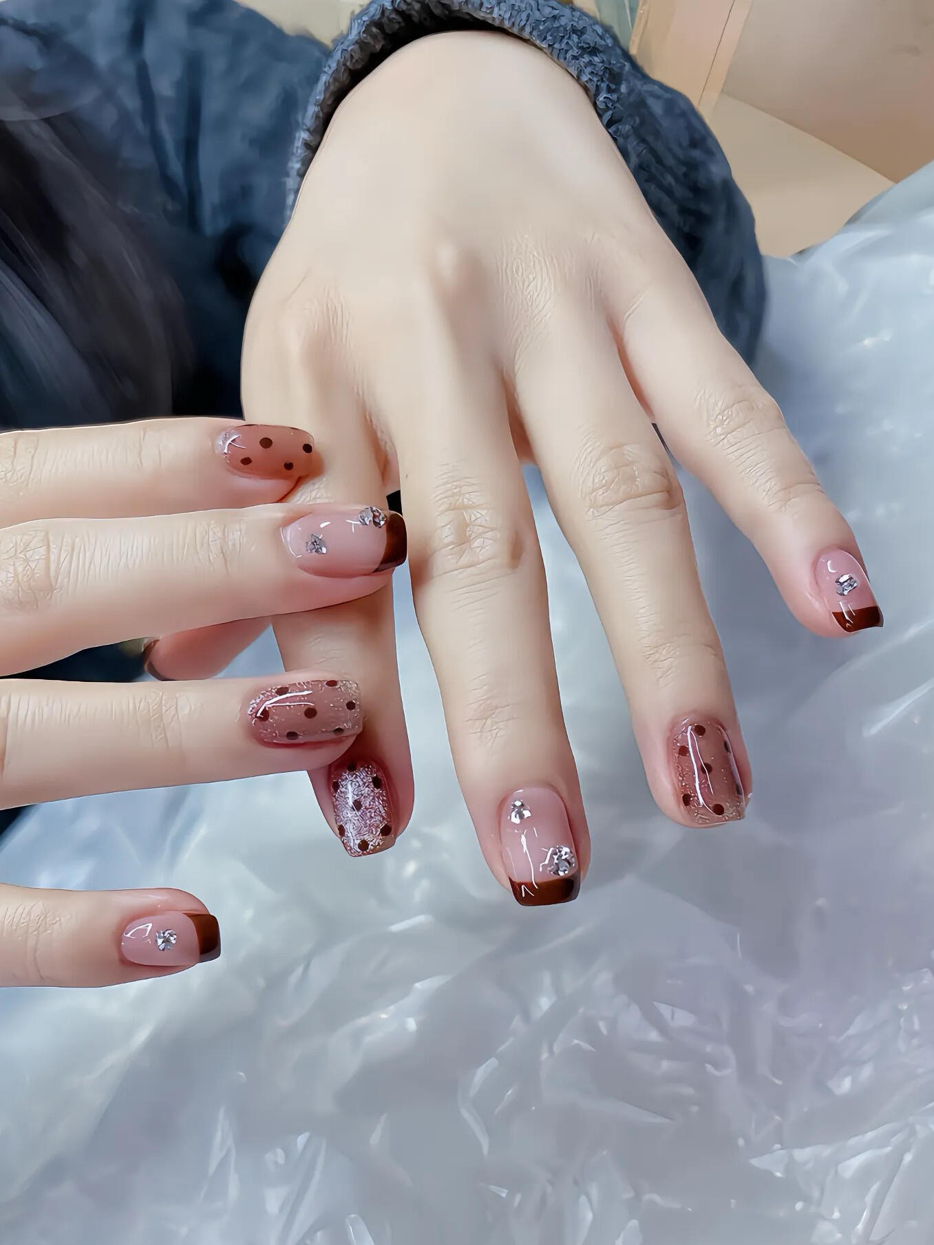 Mẫu Nail Vỏ Sò Ngọc Trai: 30+ Thiết Kế Sang Trọng Cho Nàng 1 Mau Nail Vo So Ngoc Trai (7)