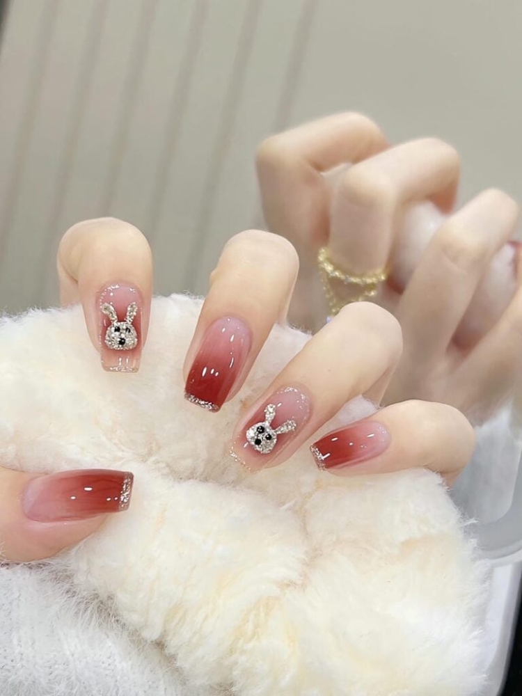 Anh Mau Nail Ombre Mau Do Thach Hinh Ve Tho Bang Nhu Noi Bat 768x1024