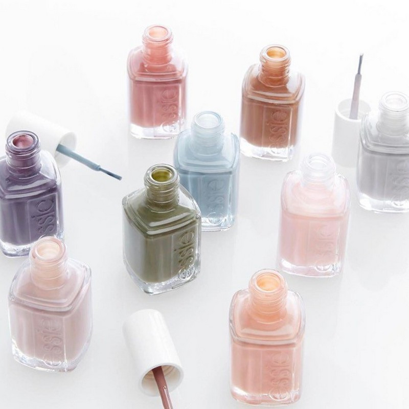Bảng màu móng tay Essie với thành phần tự nhiên