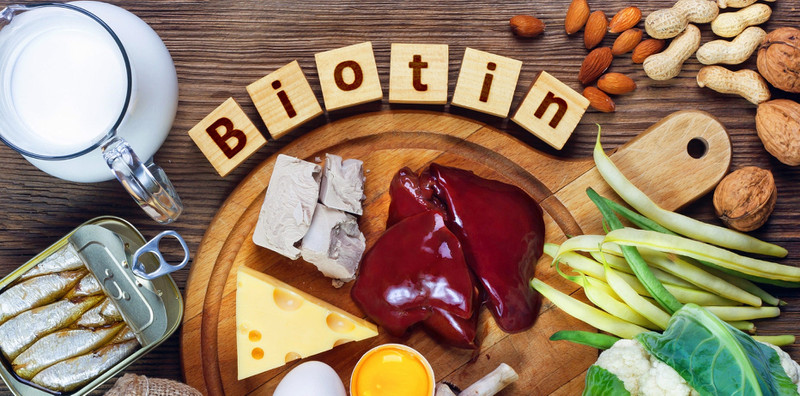 Biotin và nhiều vi chất dinh dưỡng đóng vai trò quan trọng trong việc cấu tạo móng tay