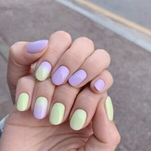 Bộ móng tay phối 2 màu tím và xanh nhạt trơn thanh lịch