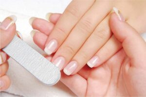 Bộ nail đẹp với các họa tiết trang trí tinh xảo