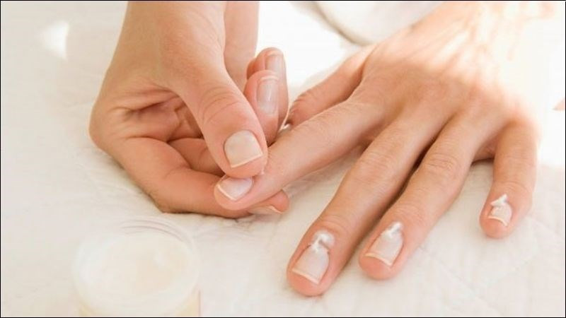 Các loại thuốc và liệu pháp điều trị móng chân bị bong tróc theo chỉ định của bác sĩ