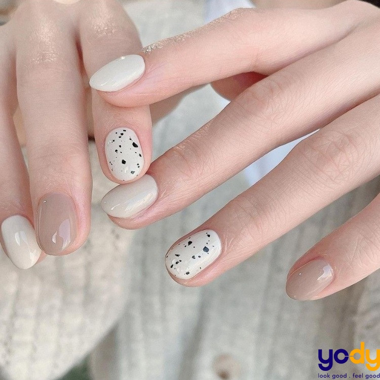 Cách giữ sơn móng tay màu trắng sữa bền đẹp