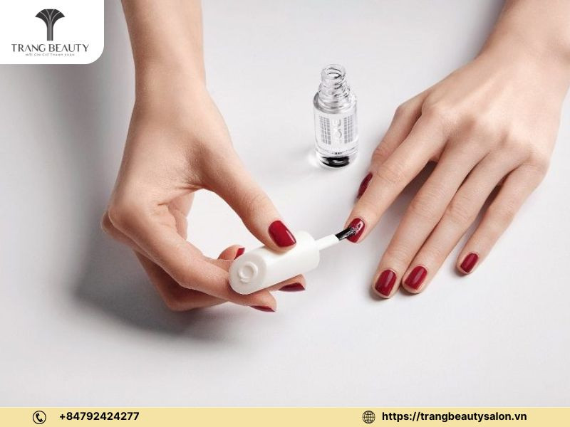 Chọn vị trí sơn móng thoải mái