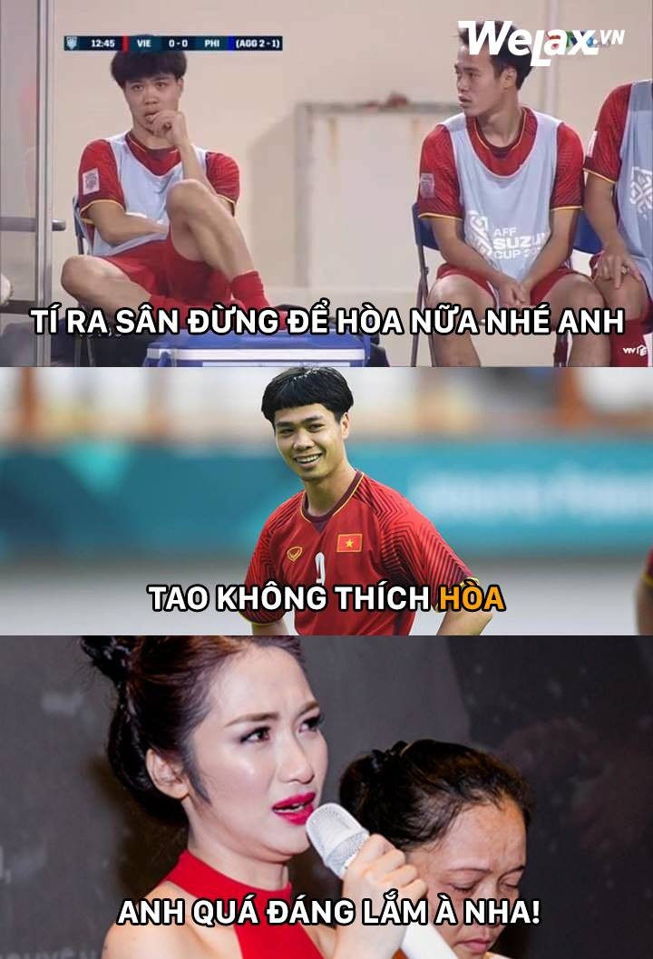 Công Phượng ăn mừng bàn thắng, đối lập với biểu cảm cắn móng tay đầy suy tư trước đó