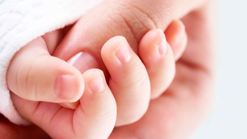 Gợi ý thực phẩm bổ sung dinh dưỡng giúp phòng ngừa xước da móng tay cho trẻ