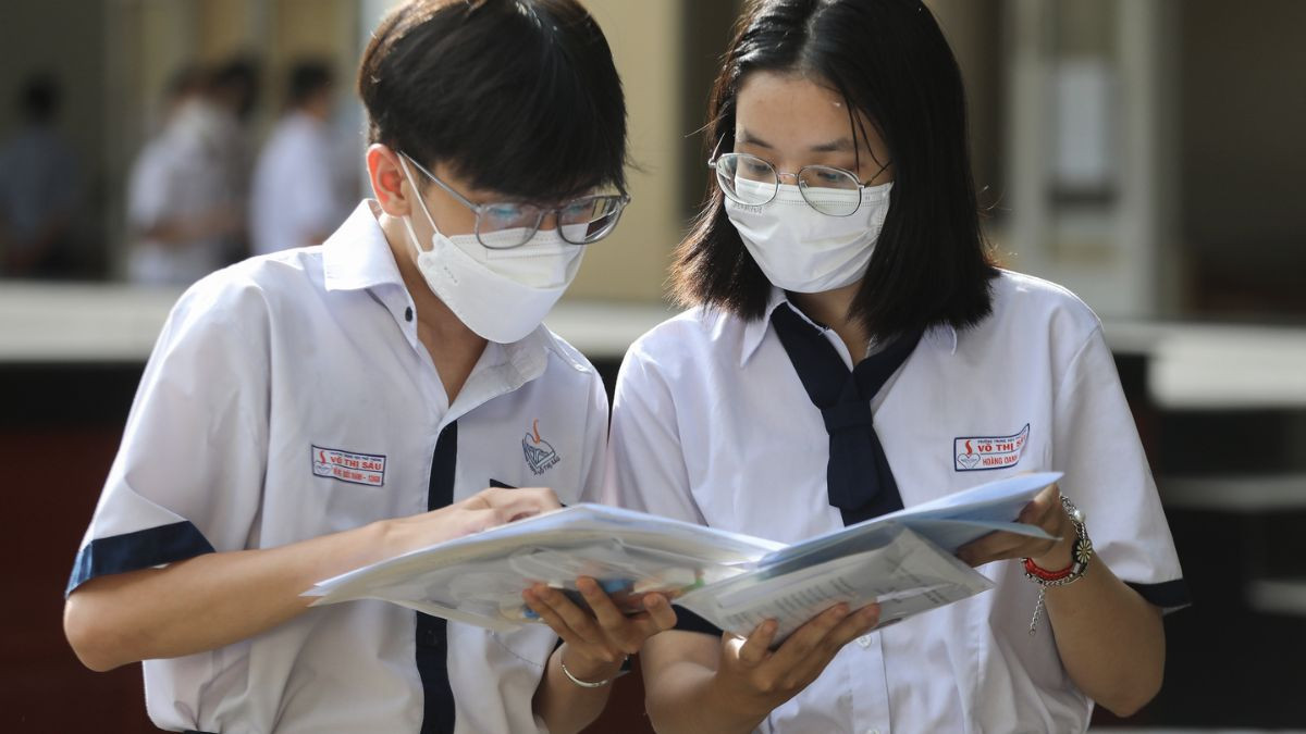 Gương mặt học sinh tự tin và quyết tâm, biểu tượng cho tâm lý vững vàng khi đối mặt với kỳ thi.