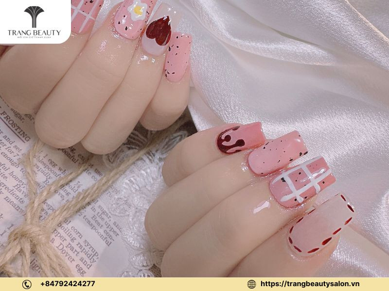 Hoạ tiết với các khối hình học, phong cách độc đáo cho người mới học sơn móng