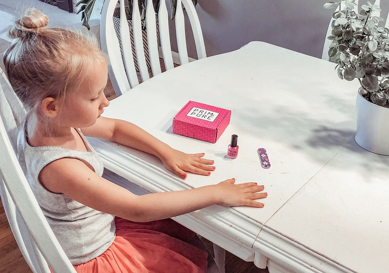 Hướng dẫn sơn móng tay trẻ em an toàn tại nhà