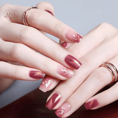 Kiểu nail hồng thạch cổ điển cho móng ngắn