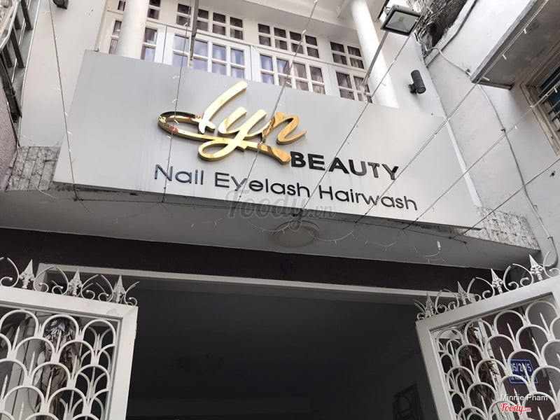 Lyn's Beauty là một địa chỉ đáng tin cậy cung cấp đa dạng keo dán móng tay giả chất lượng cao, đáp ứng mọi nhu cầu làm đẹp của khách hàng.