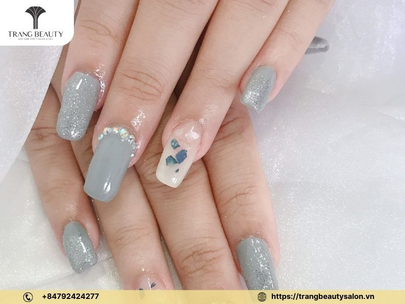 Màu gel móng tay ngọc lam phong thủy