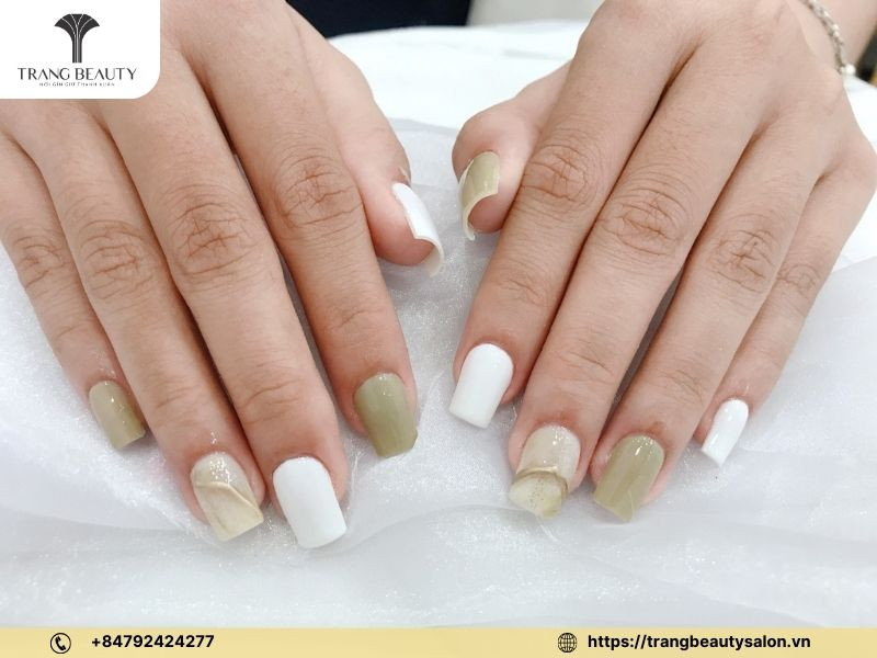 Màu gel móng tay xanh ngọc tươi mới