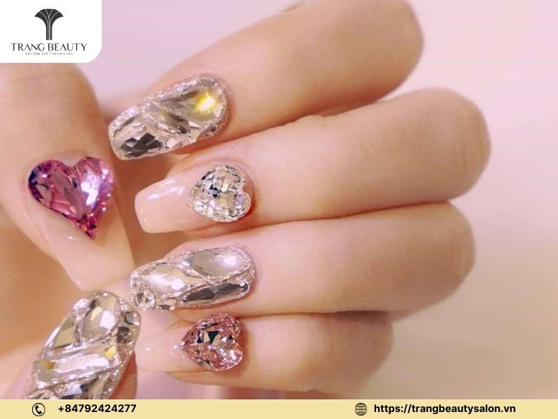 Mẫu móng chân ẩn xà cừ nhiều màu xinh xắn và rạng rỡ