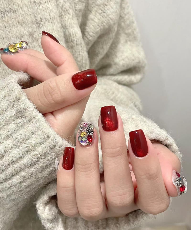 Mẫu móng tay chơi Tết đa sắc màu