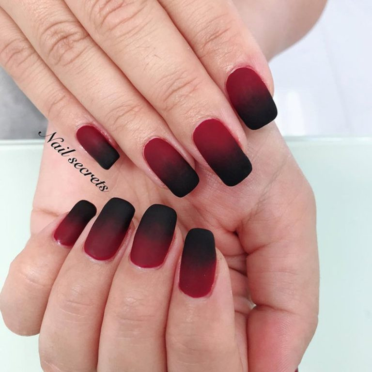 Mẫu móng tay đỏ ombre quyền lực nhất hiện nay, chuyển sắc ấn tượng