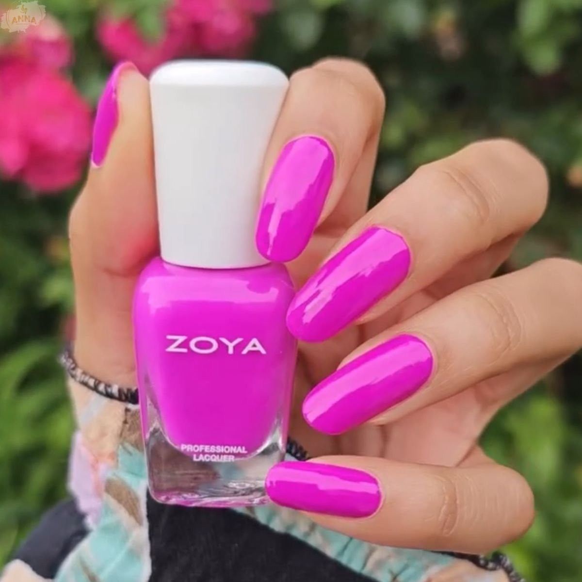 Mẫu móng tay được chăm sóc bằng sản phẩm tự nhiên